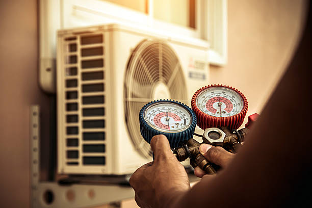Professional Ac Installation technician working in Kersey, CO